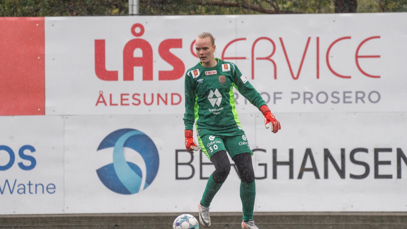 Sara Aarønes Holte skal møte Sverige to ganger med J16-landslaget. 